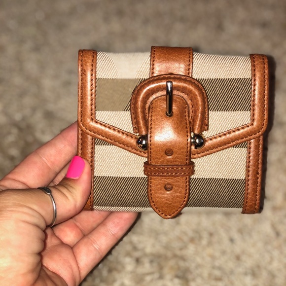 Burberry Handbags - NWT Burberry Wallet